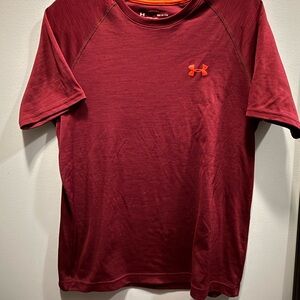 Under Armour Men's Burgundy Short Sleeve Tee Small